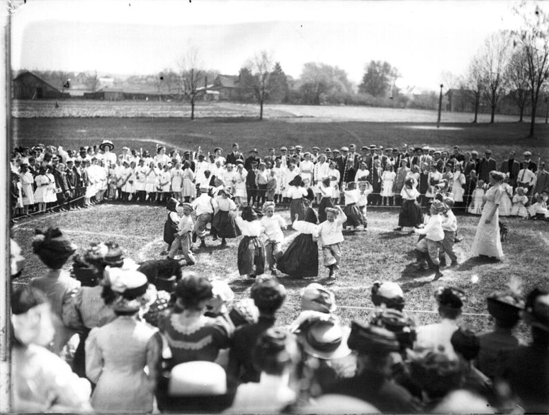 File:Children's dance performance at Oxford High School May Day celebration 1910 (3191294283).jpg