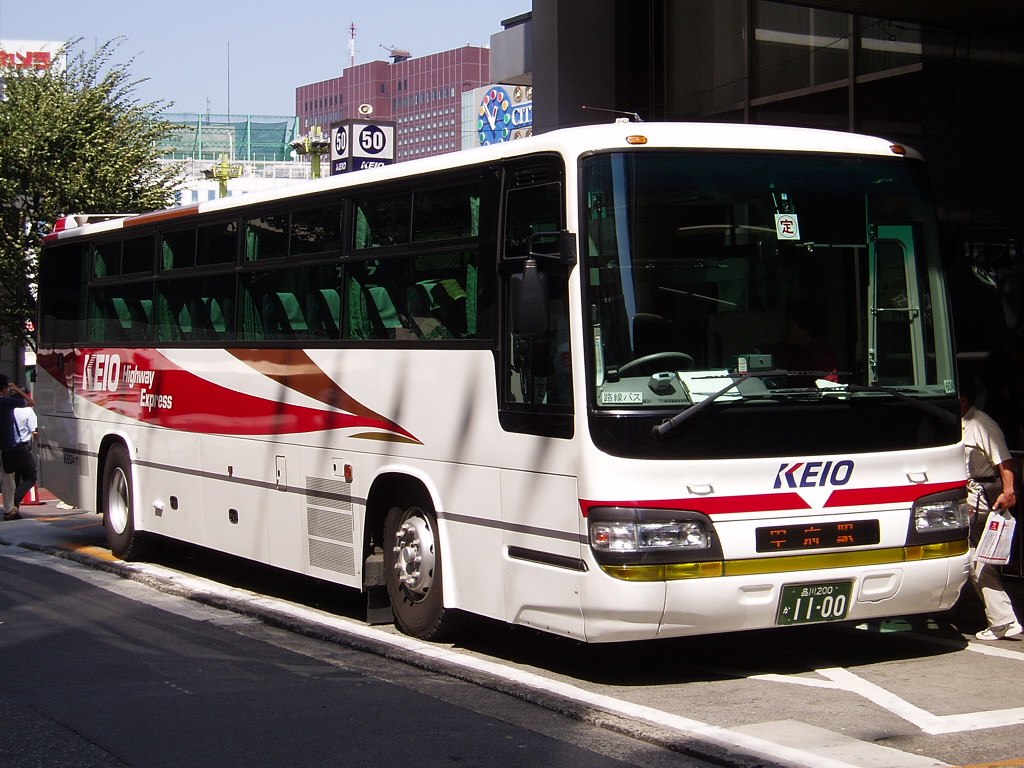 Chuo-Highway-Bus-Keio-E