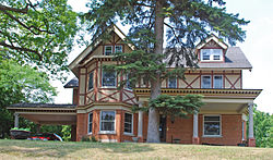 Church Shotwell House Fenton MI.jpg