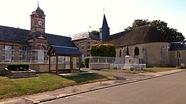 De kerk en het voormalige gemeentehuis van Civry