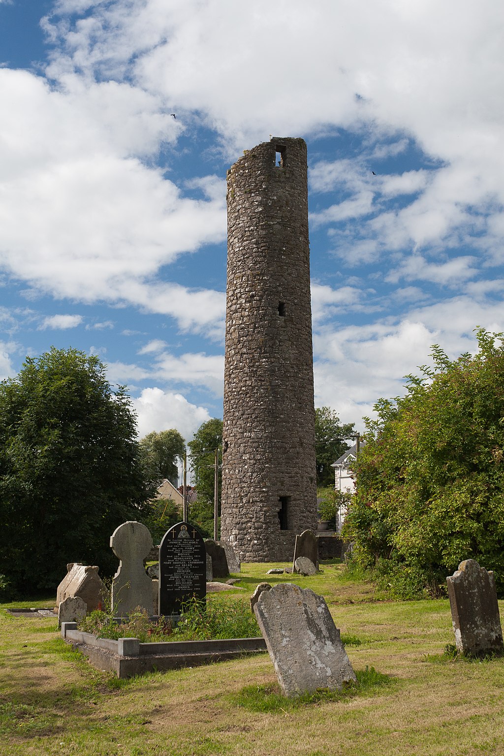 Clones Round Tower 2016 08 26