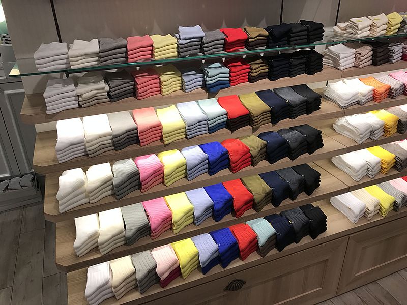 File:Clothing display 2017 (33276959246).jpg