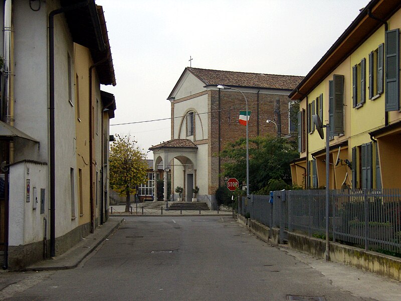 File:Comazzo - via Palazzo Pertusati.jpg