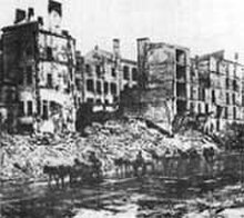 Soubor:Destroyed_Khreschatyk_1943.jpg