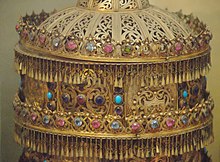 Royal crown in the National Museum of Ethiopia Detail, Ethiopian Crown (2130218640).jpg