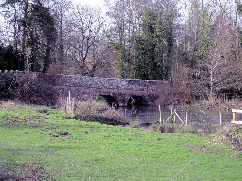 File:Dun Mill Lock 04.jpg