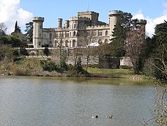 Eastnor Kalesi 03.jpg