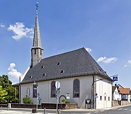 Egelsbach evangelische Kirche 20110520