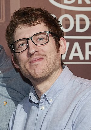 Elis James (41363128095) (cropped).jpg