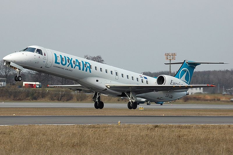 File:Embraer EMB-145EP (ERJ-145EP), Luxair AN0800875.jpg