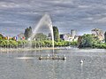 Jet d'eau et jetée du lac HDR