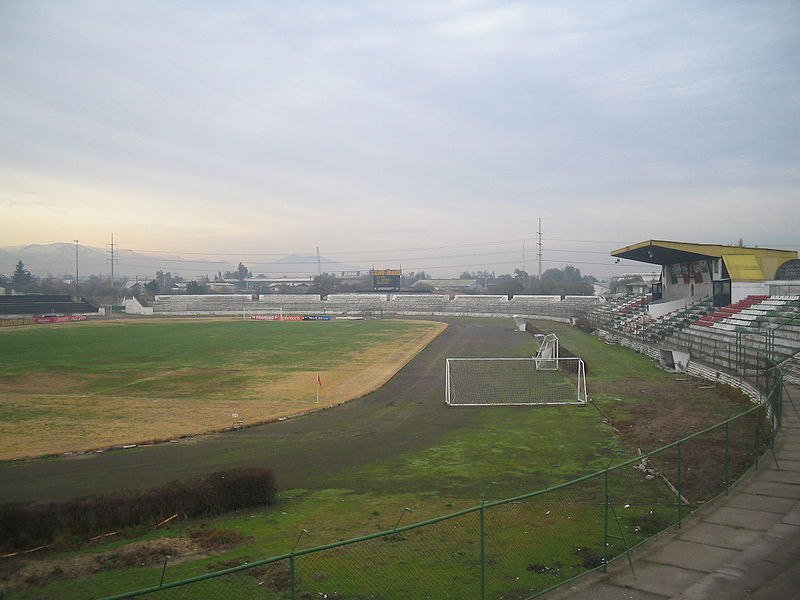 File:EstadioMunicipaldeLaCisterna.jpg