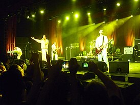 Faith No More на концерте в Сиднее, 2010 год