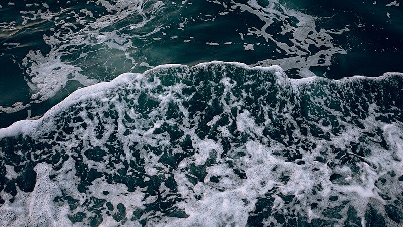 File:Foamy ocean (Unsplash).jpg