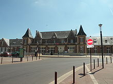 Fassade des Bahnhofs Beauvais.