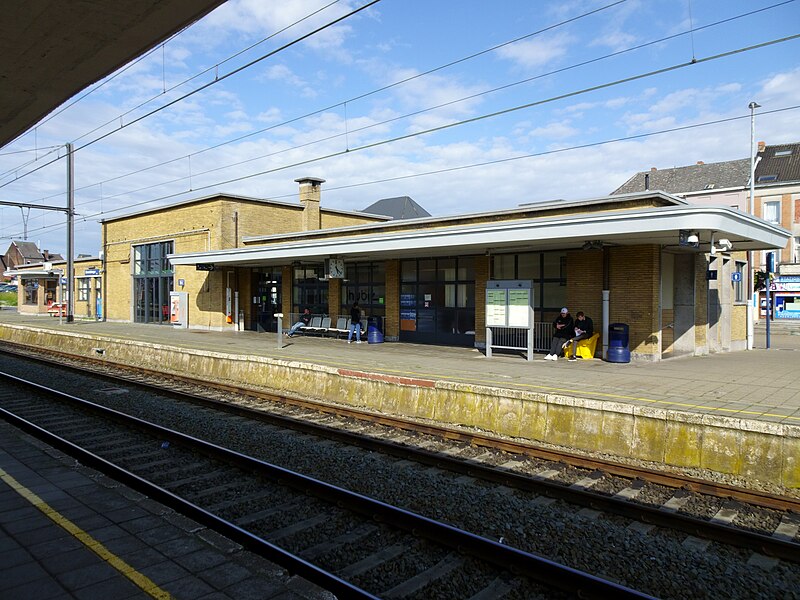 File:Gare de Grammont - 2019-08-19 - 01.jpg