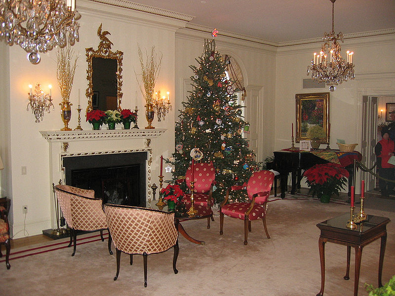 File:Governor's Living Room.jpg