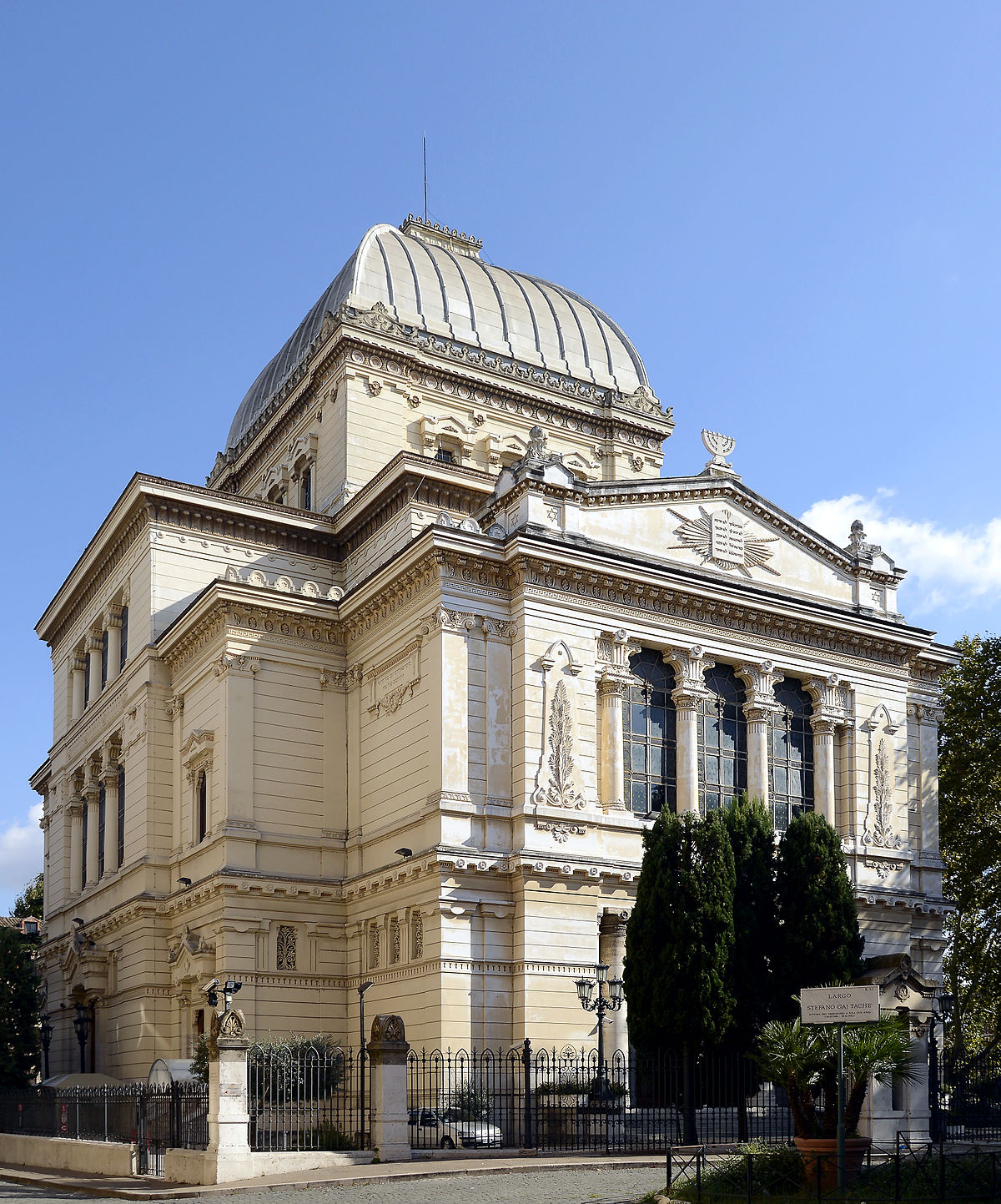 The Synagogues - Jewish Museum of Rome