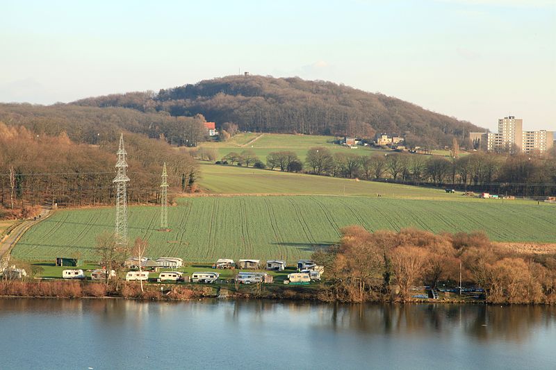 File:Hagen Baukey + Kaisberg (Burg Wetter) 01 ies.jpg