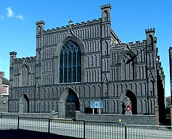 Holy Trinity Church, Newcastle-under-Lyme by Colin Park geograph 5218447 (cropped 1).jpg