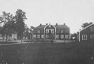 Huvudbyggnaden, entrésidan 1907.