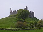 Замок Юма - geograph.org.uk - 812984.jpg