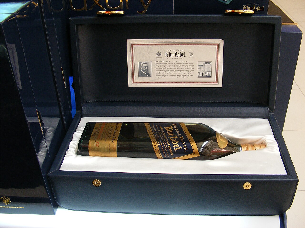 File:Johnnie Walker - Blue label.JPG - Wikipedia