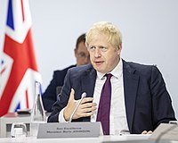 Johnson talar vid G-7-toppmötet 2019.jpg