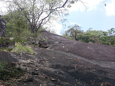 Kaludiya pokuna.jpg