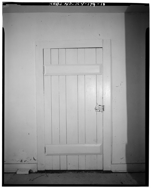 File:Kitchen unit door, interior - Jacob Johnson House, 7300 Bardstown Road, Louisville, Jefferson County, KY HABS KY,56-LOUVI,31-18.tif