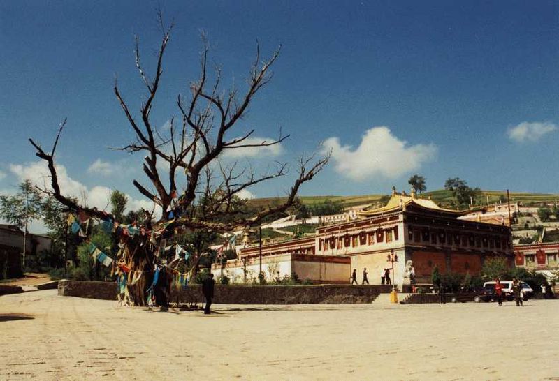 File:Kumbummonastery.jpg