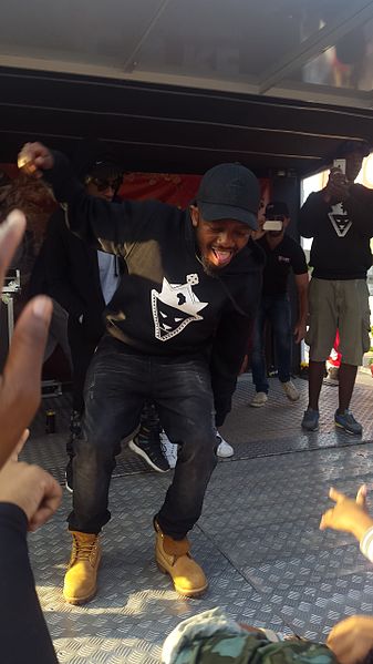 File:Kwesta Perfoming at City-View in Durban.jpg