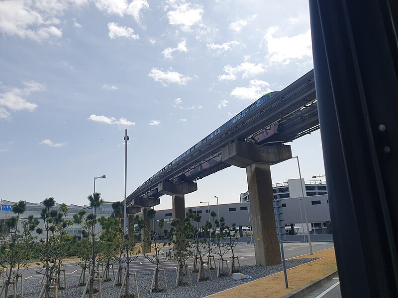 File:Landscapes of Haneda, shot from the free shuttle bus 24.jpg