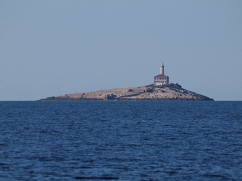 File:Lighthouse Blitvenica 02.jpg