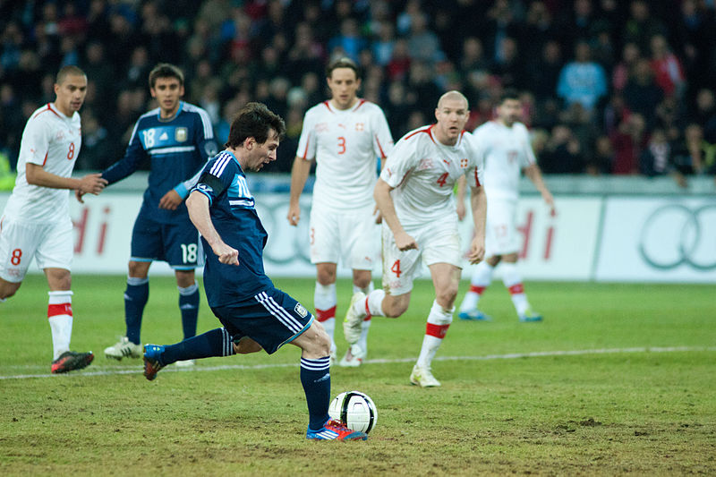 فائل:Lionel Messi - Switzerland vs. Argentina, 29th February 2012.jpg - آزاد دائرۃ المعارف، ویکیپیڈیا