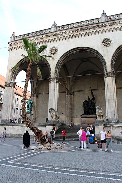 File:München - Feldherrnhalle (2).jpg