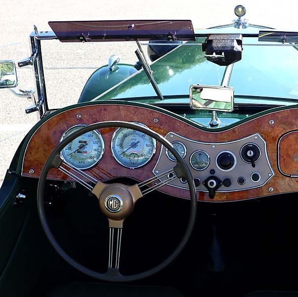 File:MG TD 1953 dashboard.jpg