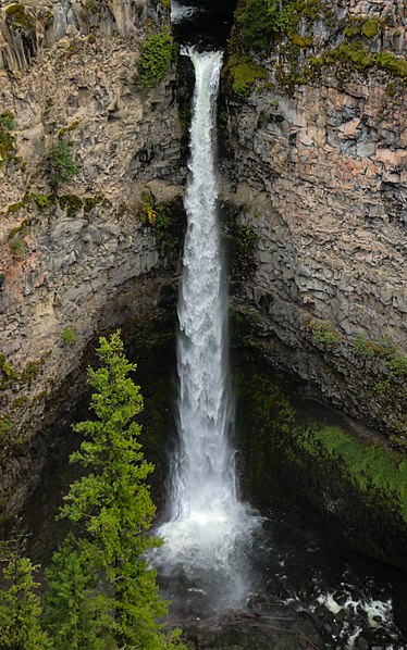 File:MK03968 Spahats Creek Falls.jpg