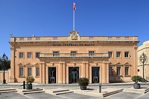 Malta - Valletta - Triq il-Papa Piju V - Central Bank of Malta 03 ies.jpg