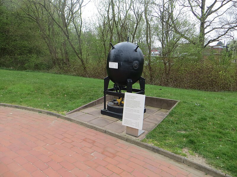 File:Marineehrenmal Laboe April 2015 Mine.jpg