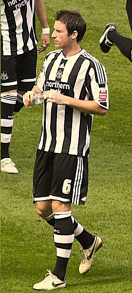 Williamson playing for Newcastle United in 2010
