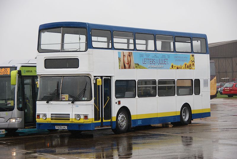 File:Network Colchester bus 239 (F639 LMJ), Showbus 2010.jpg