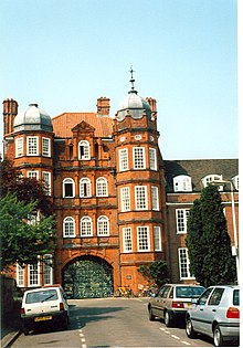 Newnham College, Cambridge, where Sylvia Plath studied Newnham College, Cambridge.jpg