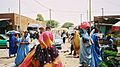 English: The Nouakchott market (along the covered market) Français : Le marché de Nouackhott (en bordure du marché couvert)