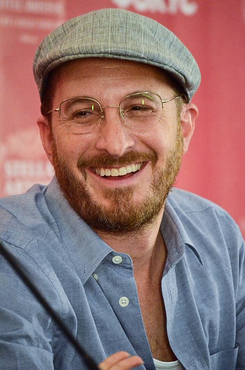 Darren Aronofsky won for Pi.