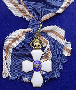 Order of the Falcon grand cross badge sash (Iceland 1950-1970) - Tallinn Museum of Orders.jpg