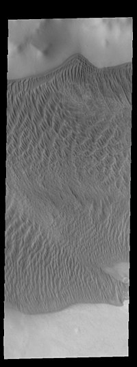 PIA21526 - Дюны кратера Шарлье.jpg