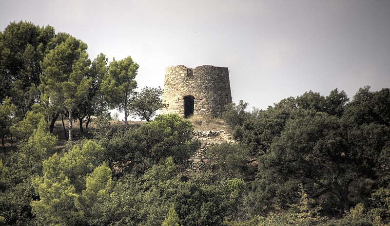 File:Palau-saverdera - Torre del Vent.jpg