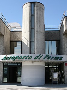 Aeroporto de Parma-Entrada.jpg