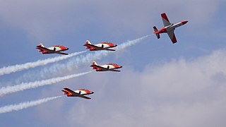 Patrulla Águila повертається з Мадрида на свою базу. Національний день Іспанії, 2016